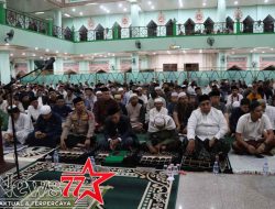 Kapolres Maros dan Bupati Maros Laksanakan Tarawih Perdana di Masjid Al Markaz