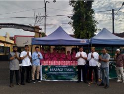 SatResNarkoba Polres Maros Bagikan Takjil dan Beri Santunan kepada Santri