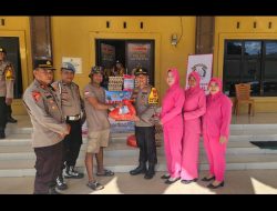 Dalam Rangka HUT Bhayangkara ke-80, Polsek Bantimurung Salurkan Bantuan Sosial kepada Warga