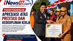 Kepala Dinsos Maros Terima Piagam Penghargaan atas Prestasi dan Kedisiplinan Kerja