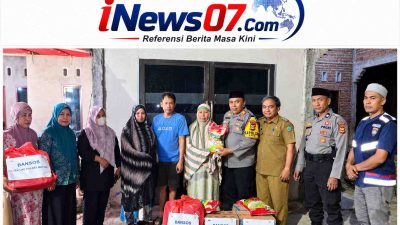 Polisi Bersama Masyarakat, Kapolsek Lau Didampingi Camat Lau Salurkan Bantuan kepada Korban Kebakaran